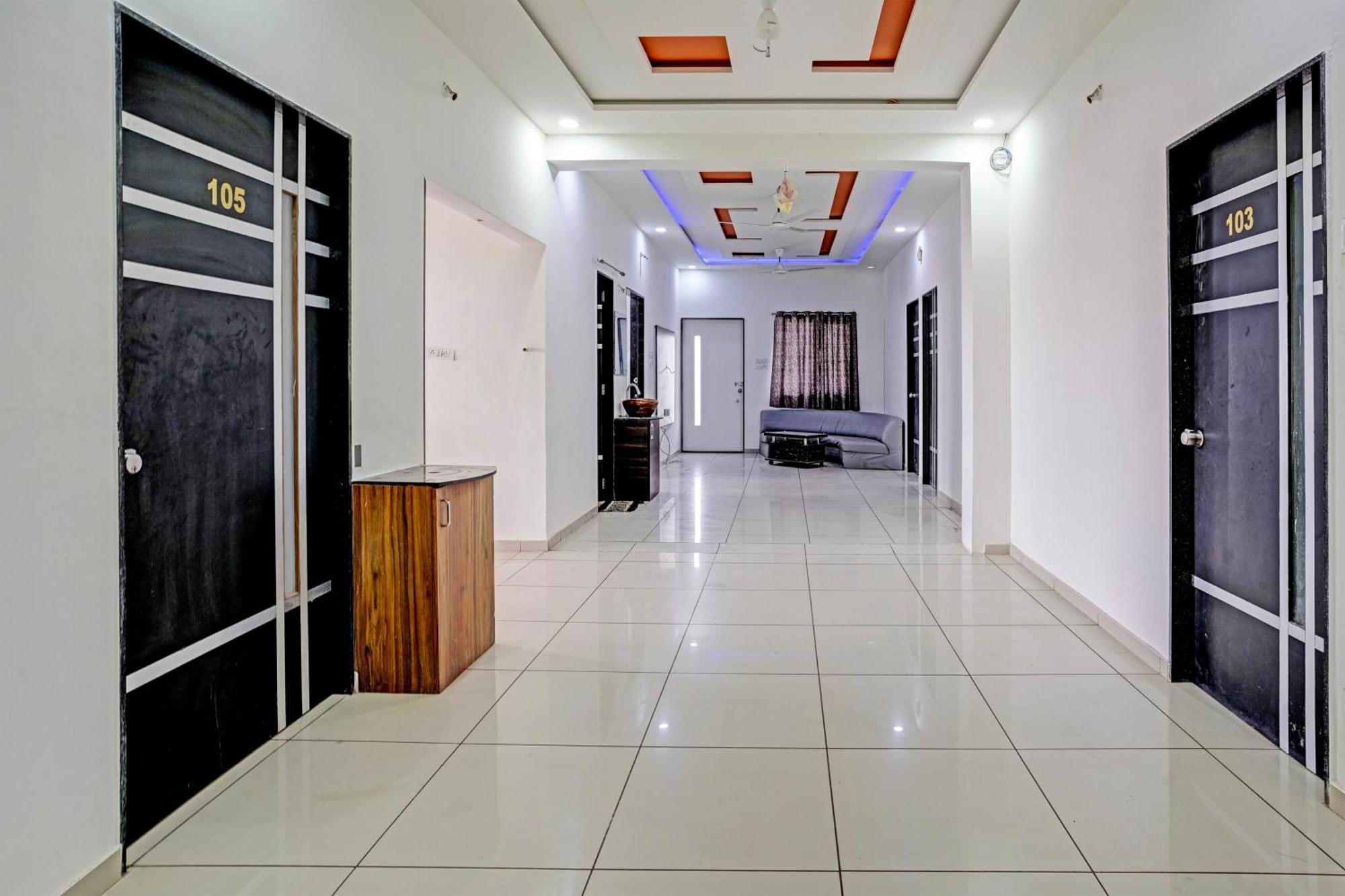 Hotel O White Palace Hotel Раджкот Екстер'єр фото